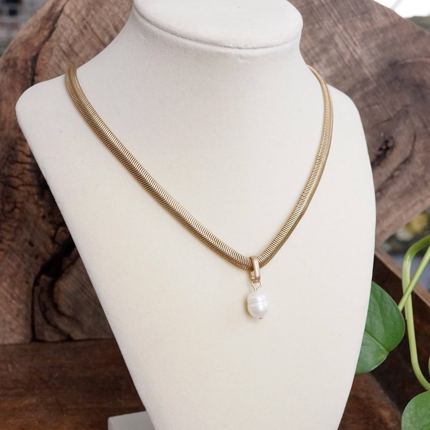 Classic Herringbone Necklace with a Freshwater Pearl